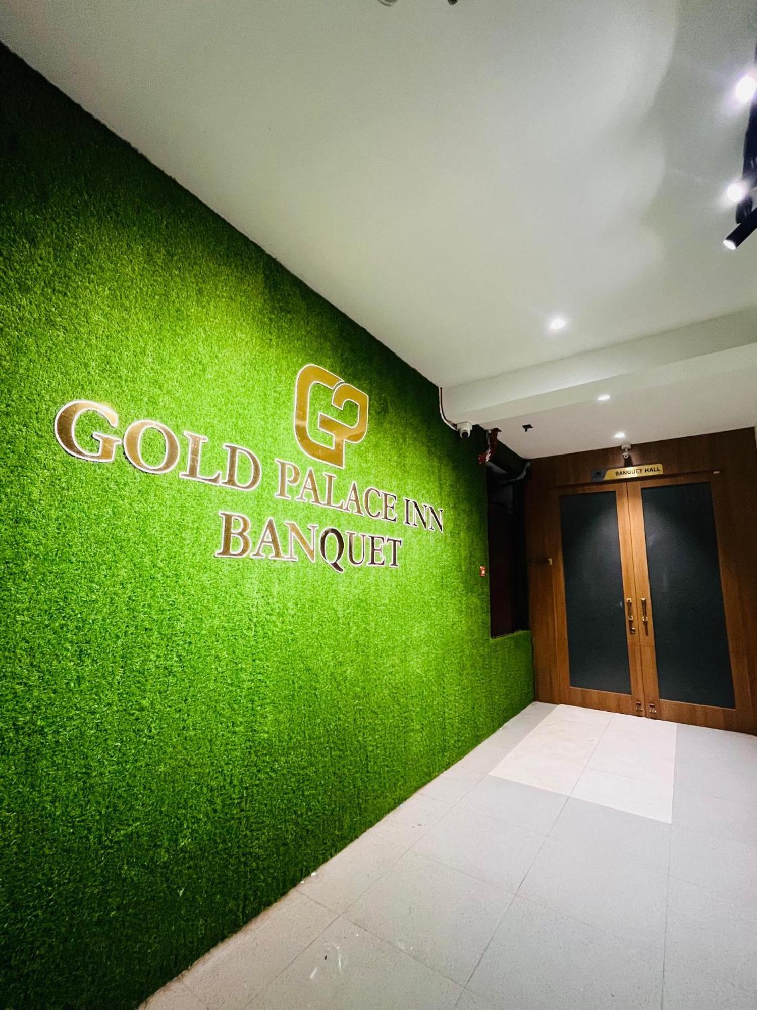 Hotel Gold Palace Inn スーラト エクステリア 写真